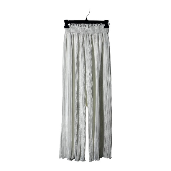 2125. Urban outfitters out from under pleated white‎ in color pants size small - Picture 1 of 7